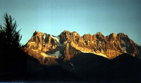 Les Dents du Midi au coucher du soleil